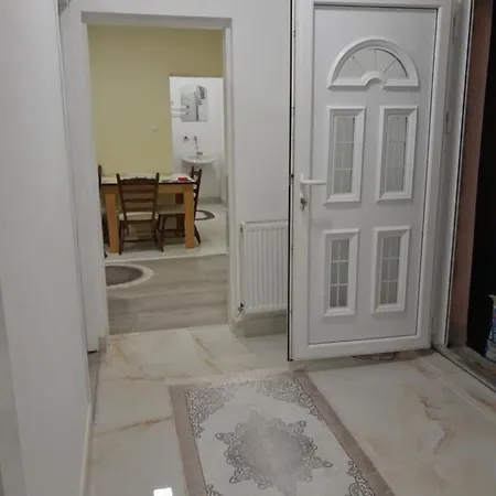 Apartament Tina