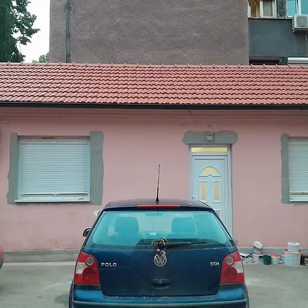 Apartament Tina *